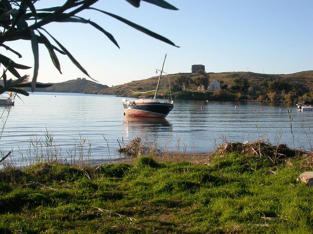 Aegean View Seaside Rooms And Studios Korissia  Exterior photo